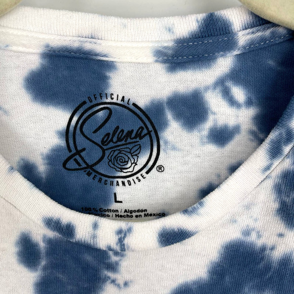 Selena Queen Of Cumbia Portrait Tie Dye T-Shirt Blue Size Large NWOT - Picture 3 of 5